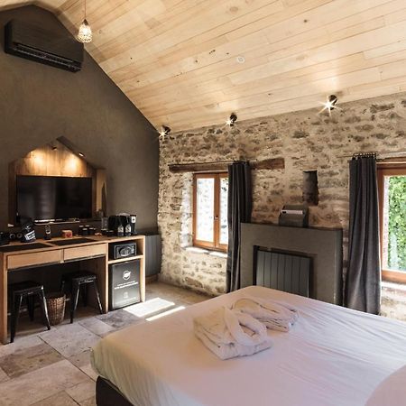 Le Domaine Des Pres Verts Suites & Chambres Avec Jacuzzi Privatif Jouey Eksteriør bilde