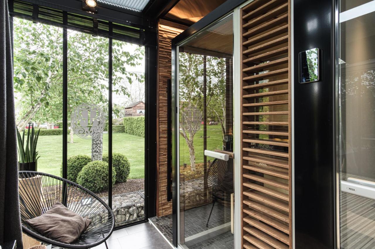 Le Domaine Des Pres Verts Suites & Chambres Avec Jacuzzi Privatif Jouey Eksteriør bilde
