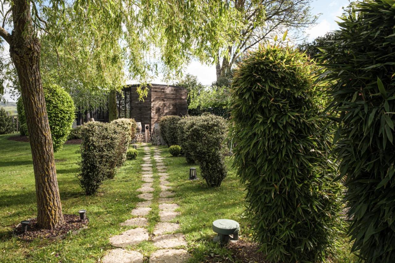 Le Domaine Des Pres Verts Suites & Chambres Avec Jacuzzi Privatif Jouey Eksteriør bilde