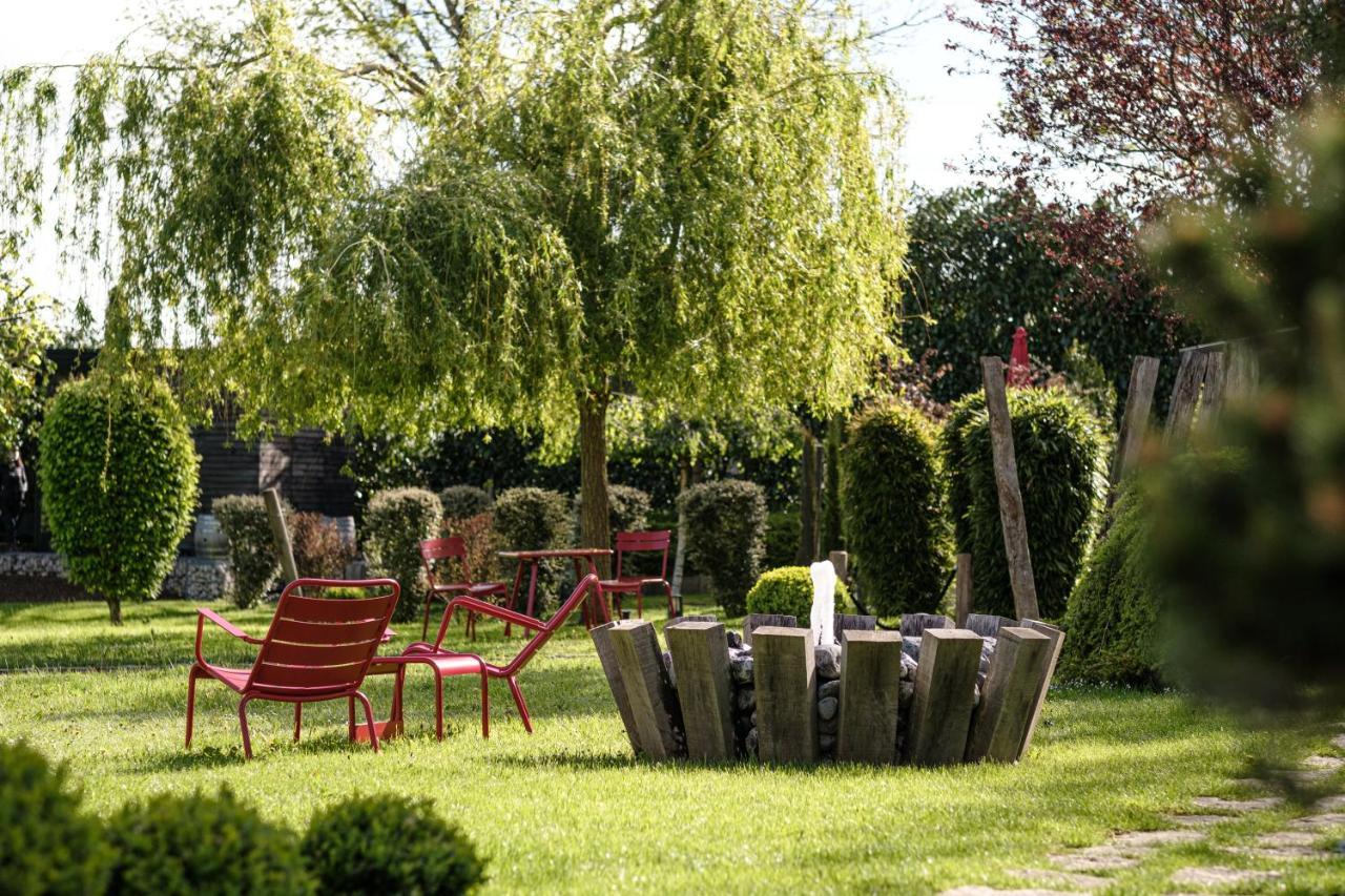 Le Domaine Des Pres Verts Suites & Chambres Avec Jacuzzi Privatif Jouey Eksteriør bilde