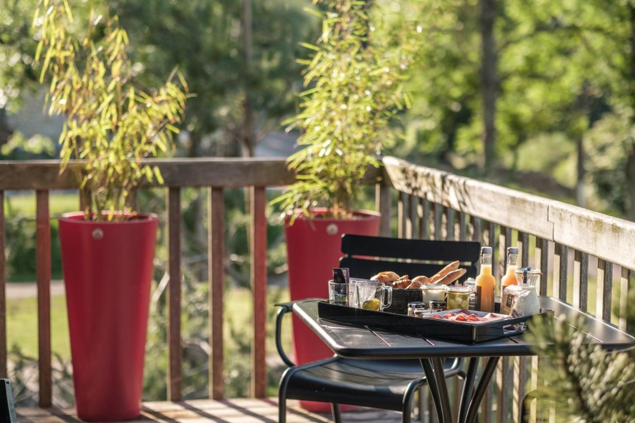Le Domaine Des Pres Verts Suites & Chambres Avec Jacuzzi Privatif Jouey Eksteriør bilde