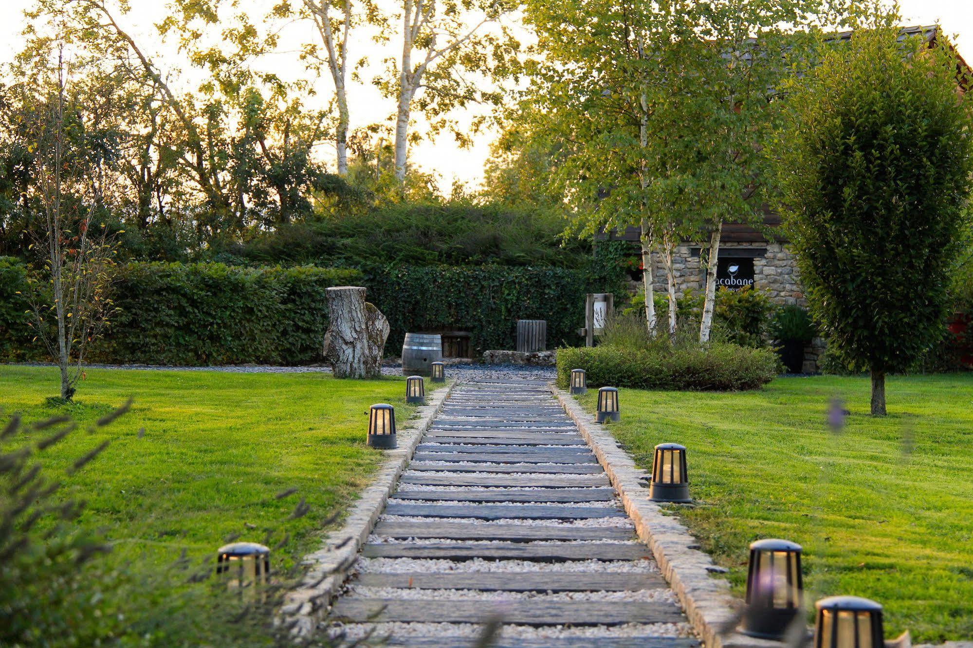 Le Domaine Des Pres Verts Suites & Chambres Avec Jacuzzi Privatif Jouey Eksteriør bilde